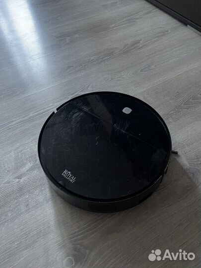 Робот пылесос royal