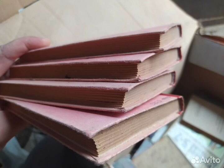 Книга старая Устав гарнизонной и караульной служб