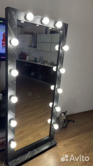 Зеркало гримерное с лампочками бу