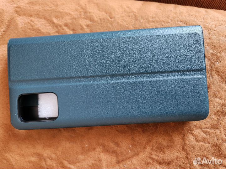 Чехлы на телефон