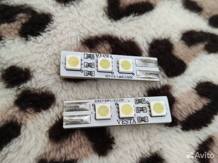 Светодиодные лампы подсветки номера на LADA Vesta