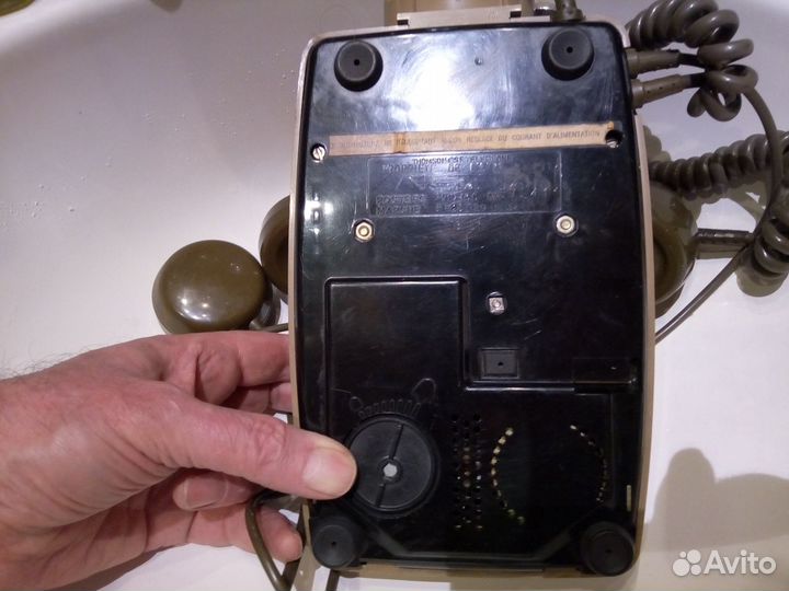 Старинный телефон