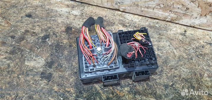 Блок предохранителей салонный Chevrolet Captiva