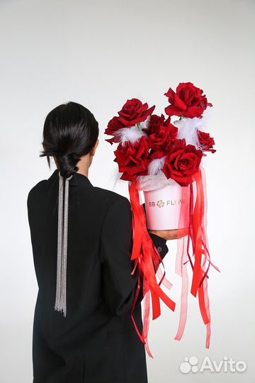 Композиция с французскими красными розами