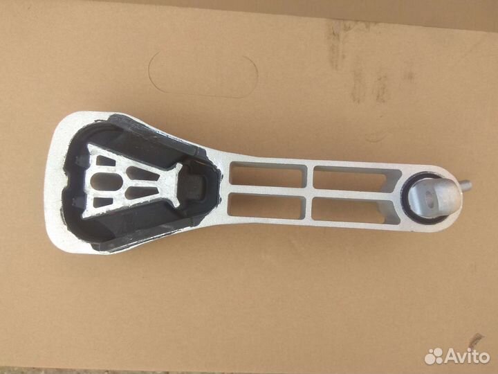 Опора двигателя верхняя Volvo