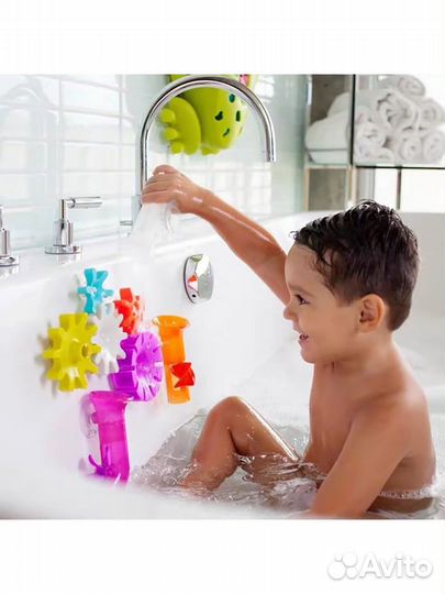 Игрушки для купания в ванной