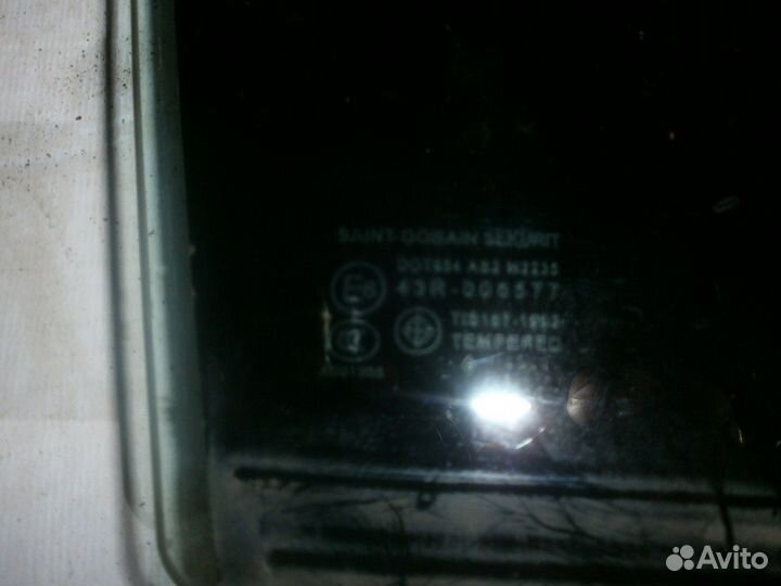 Стекло двери задней правой (Mazda 3)