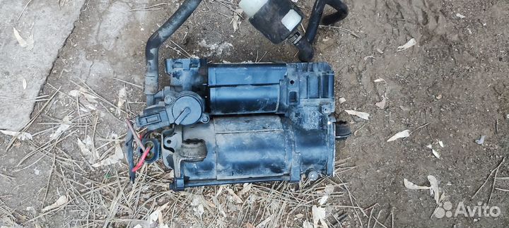 Компрессор пневмоподвески Мерседес 211 219 220