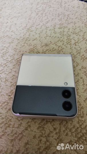 Samsung galaxy z flip 3