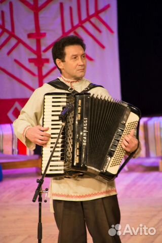 Аккордеонист, баянист, гармонист, живая музыка