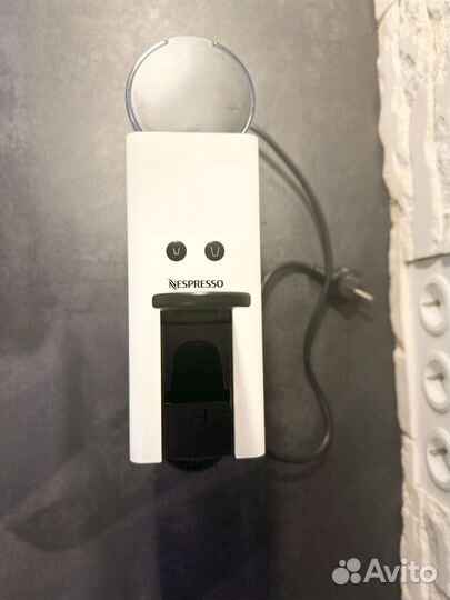 Кофемашина nespresso essenza mini c30