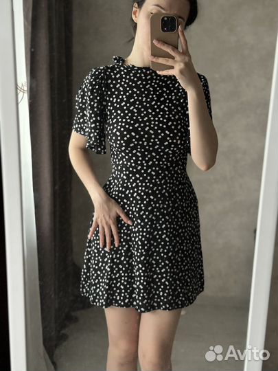 Невесомое Платье Zara с акцентом на талию