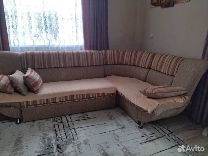 Угловой диван б/у