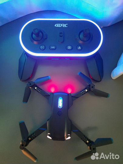 Квадрокоптер,2 камеры,V20,WiFi, Радиоуправляемый