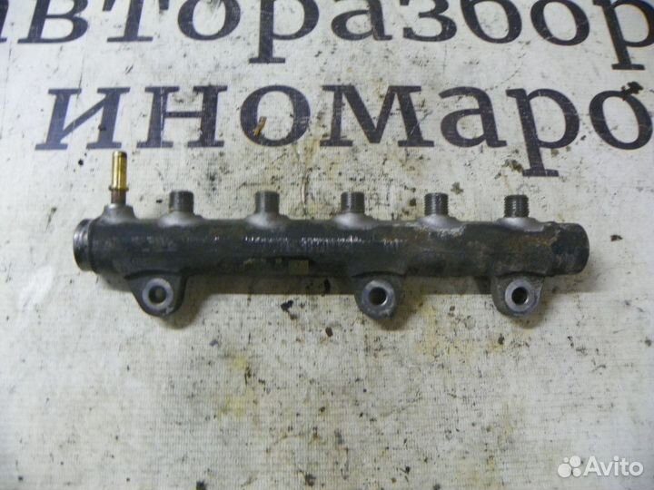 Рейка топливная (рампа) Nissan X-Trail