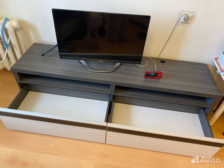 Тумба под телевизор