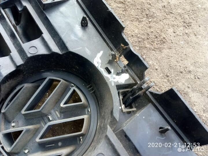 Решетка радиатора Volkswagen Golf