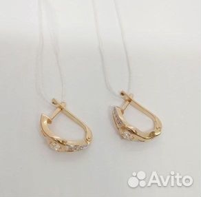 Золотые серьги с камнем