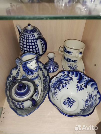 Гжель много