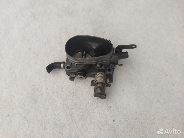 Дроссельная заслонка Volkswagen Golf 2 1.8