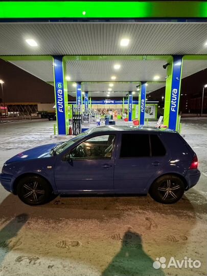 Volkswagen Golf 1.8 МТ, 1998, 328 322 км