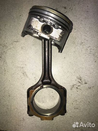 Поршень c шатуном Mazda Millenia TA5P KL-ZE