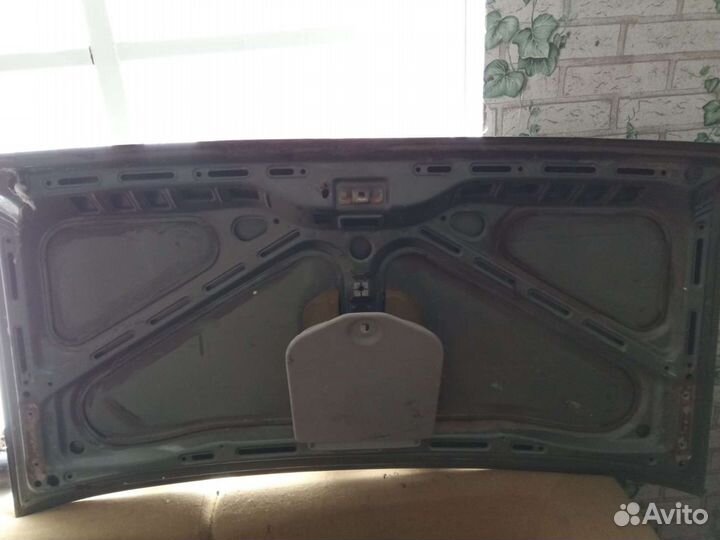 Крышка багажника BMW 525 e28