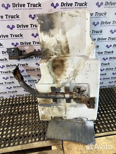 Крыло переднее правое (задняя часть) Mercedes-Benz