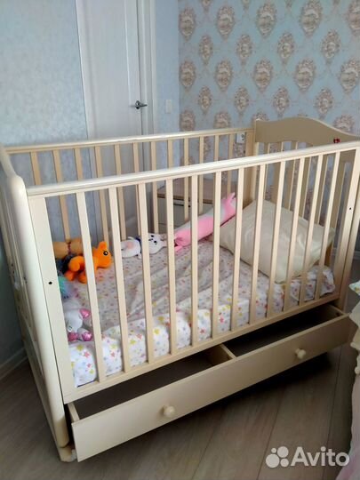 Детская кроватка