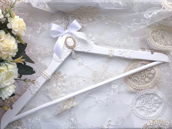 Свадебный декор вешалка невеста