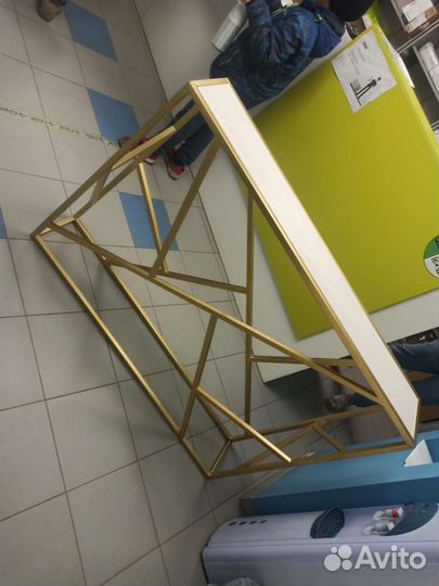 Консольный столик. Консоль