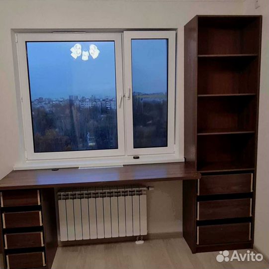 Рабочая зона у окна