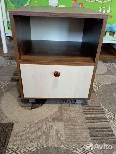 Тумба прикроватная