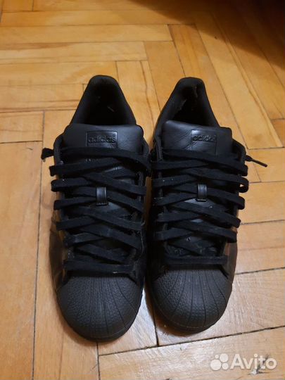 Adidas superstar black