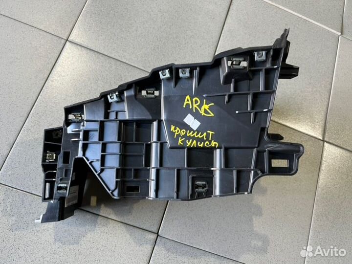 Кронштейн (сопут. товар) Renault Arkana пробег 46