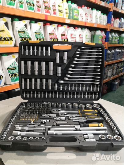 Набор инструментов vorel 216 пр: 1/4, 3/8, 1/2 гр