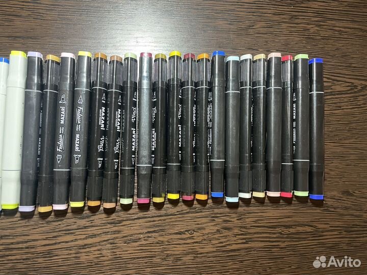 Маркеры для скетчинга новые, 38шт