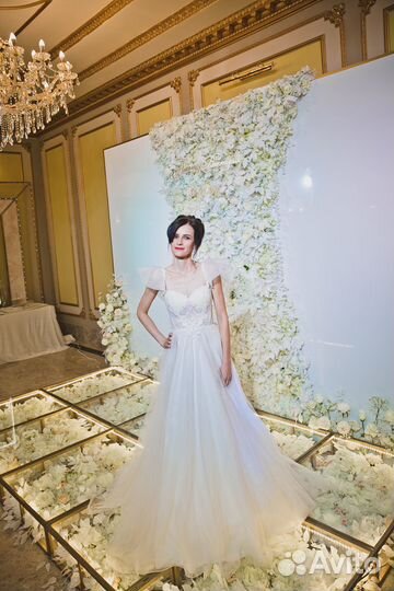 Продаю стол для банкетного зала