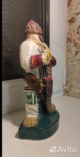 Фарфоровая скульптура «Русский богатырь»