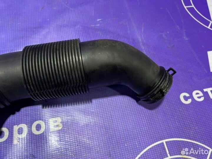 Воздушный патрубок Volkswagen Touareg 7L GP BKS