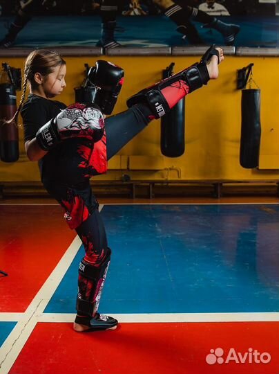 Защита голени для единоборств golem