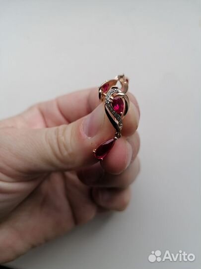 Золотые серьги и кольцо