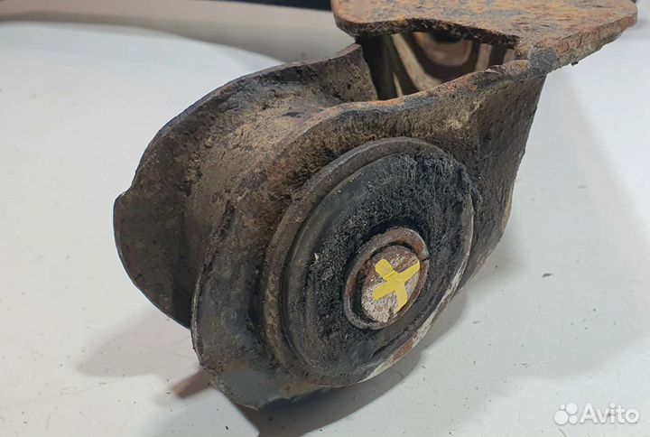 Рычаг передний нижний левый Kia Sportage I