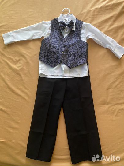 Костюм праздничный 92