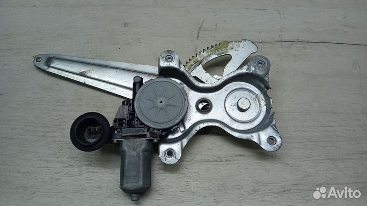 Стеклоподъемник задний правый Toyota Corolla