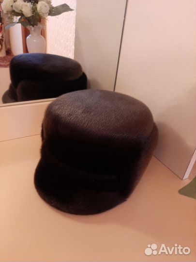 Меховая мужская шапка