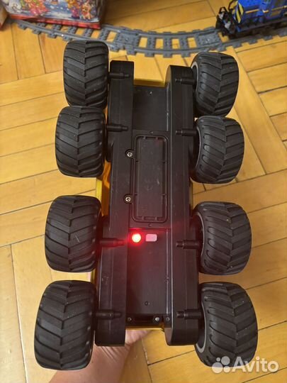 Вездеход внедорожник амфибия на радиоуправлении