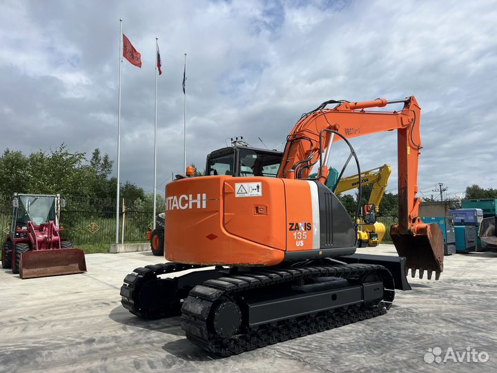 Гусеничный экскаватор Hitachi ZX135US, 2020