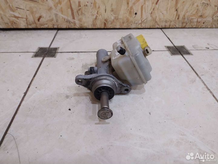 Главный тормозной цилиндр Skoda Rapid