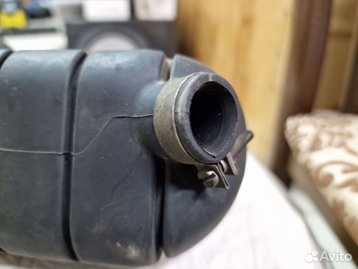 Патрубок воздушного фильтра Ауди 100/А6 С4 2.0 ABK